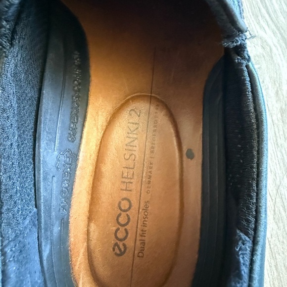 ECCO Helsinki 2.0 Slip On Shoes - Picture 6 of 11